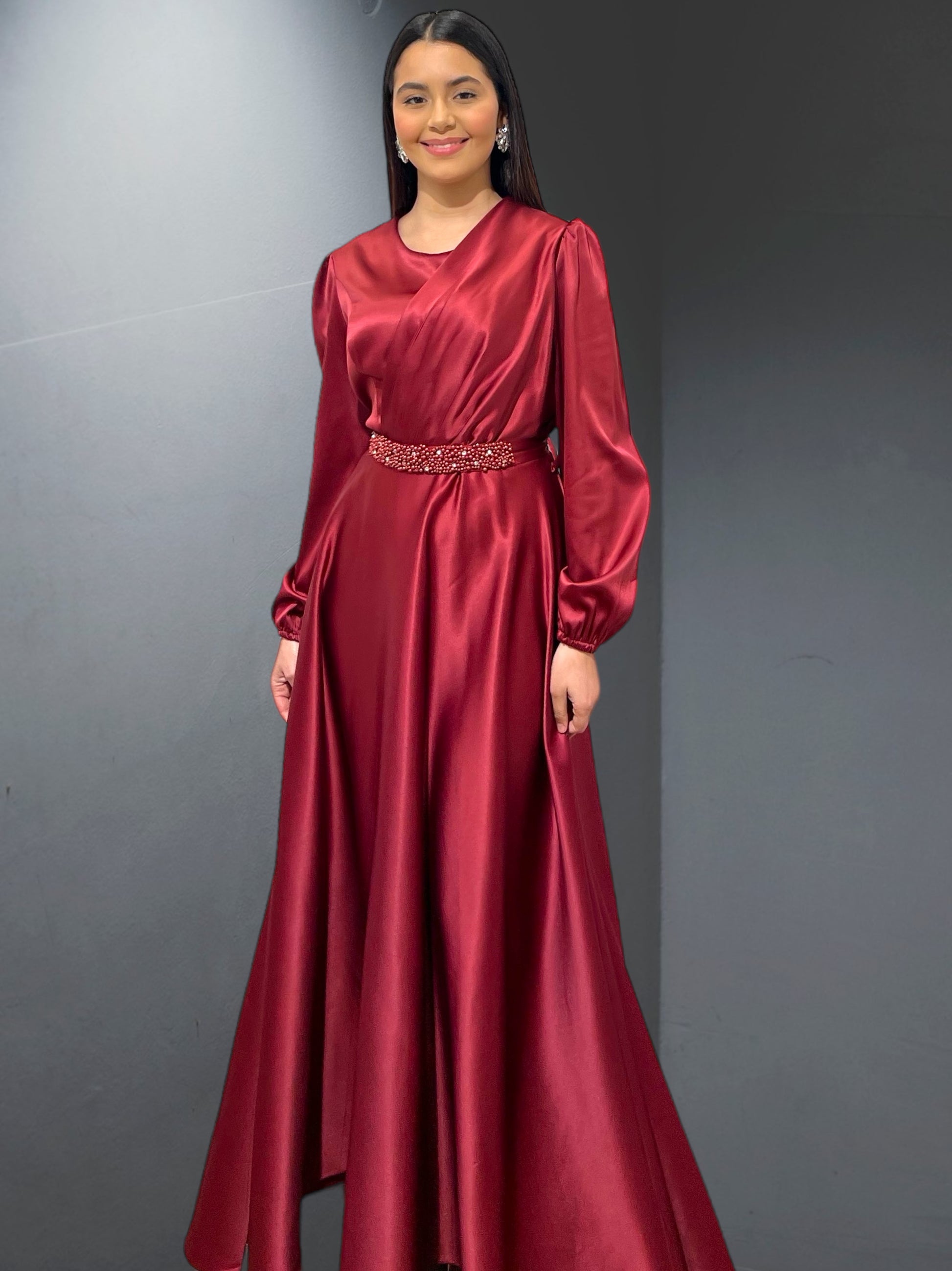 Robe de soirée "Grenoble" est un modèle exquis, de AmirCouture conçu pour captiver l'attention lors de tout événement - AmirCouture 